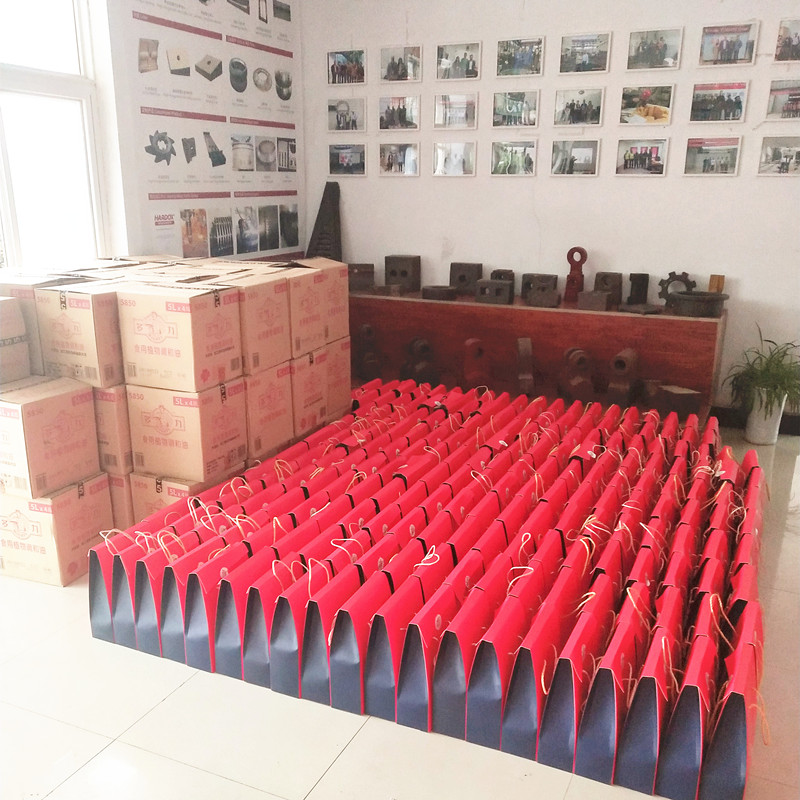 迎中秋，發(fā)禮品！洛陽(yáng)遠(yuǎn)見(jiàn)祝大家中秋節(jié)快樂(lè)！